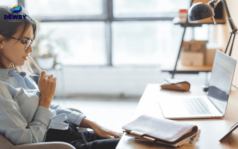 Ngành luật giúp sinh viên phát triển tư duy phản biện và khả năng giải quyết vấn đề 