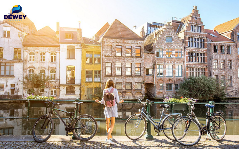 Việc chọn ngành học phù hợp giúp bạn phát triển nghề nghiệp, cơ hội học tập và thực tập tại Bỉ