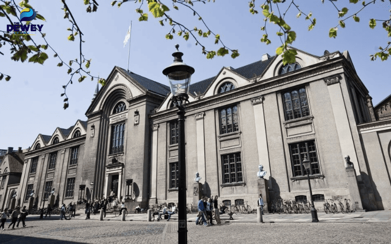 Quang cảnh Đại học Copenhagen - một trong những trường hàng đầu tại Đan Mạch