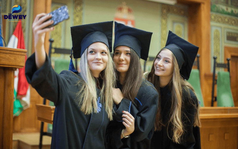 Sinh viên nhận học bổng du học Hungary