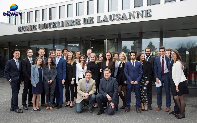 Sinh viên quốc tế thực tập tại khách sạn 5 sao ở Lausanne
