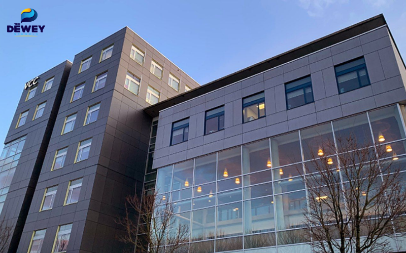 Mỗi trường đại học hoặc cao đẳng tại Vancouver đều có yêu cầu tuyển sinh khác nhau