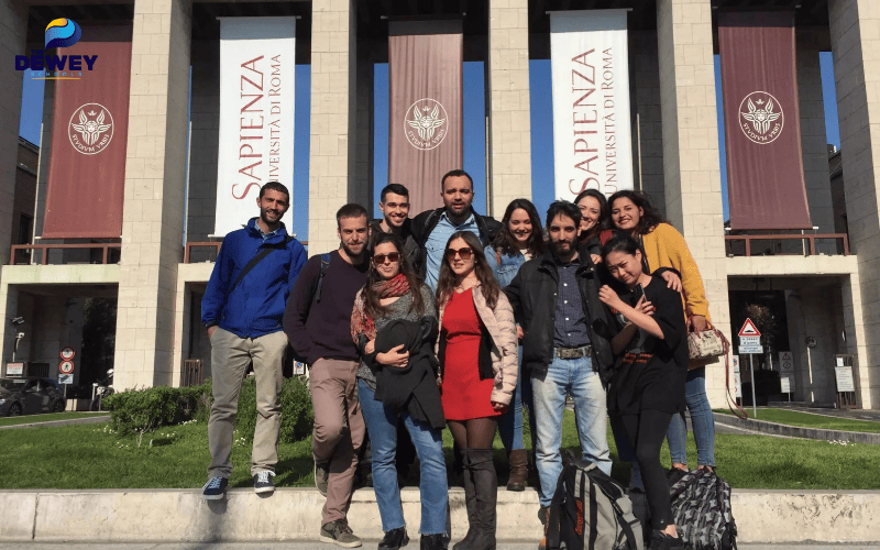 Sinh viên quốc tế tại Đại học Sapienza Rome ngôi trường cổ kính và danh tiếng nhất nước Ý