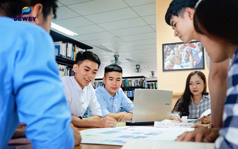 Top trường đại học đào tạo ngành luật kinh tế uy tín hiện nay