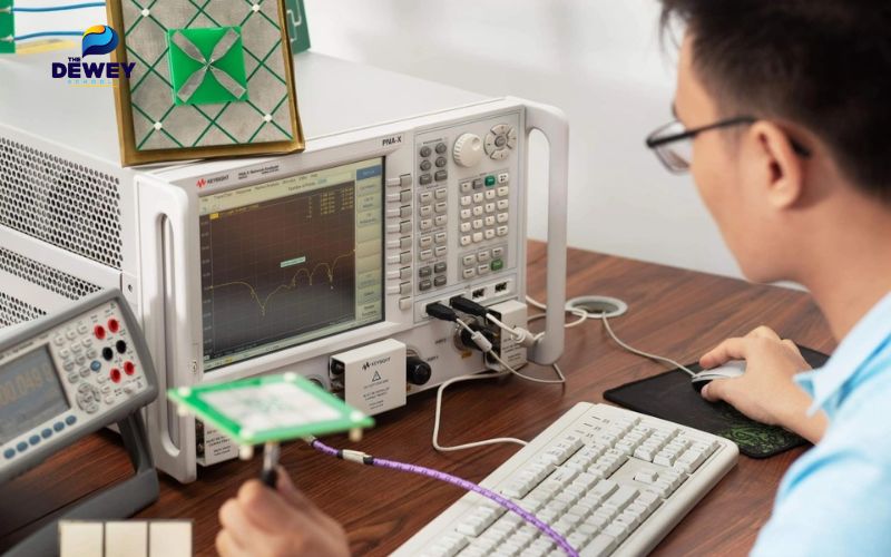 Học ngành Điện tử viễn thông ra trường làm nghề gì?