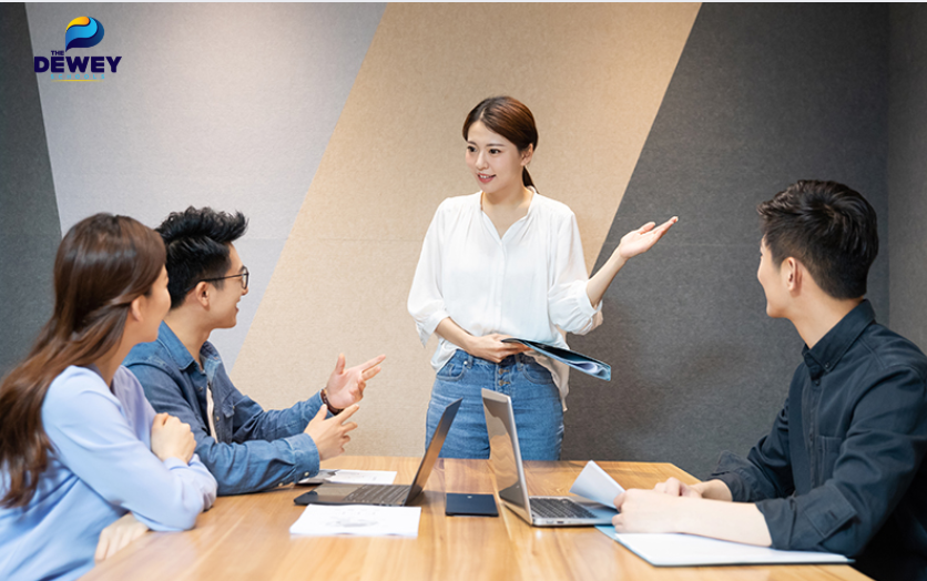 Người hướng ngoại phù hợp với đặc điểm của ngành quan hệ công chúng