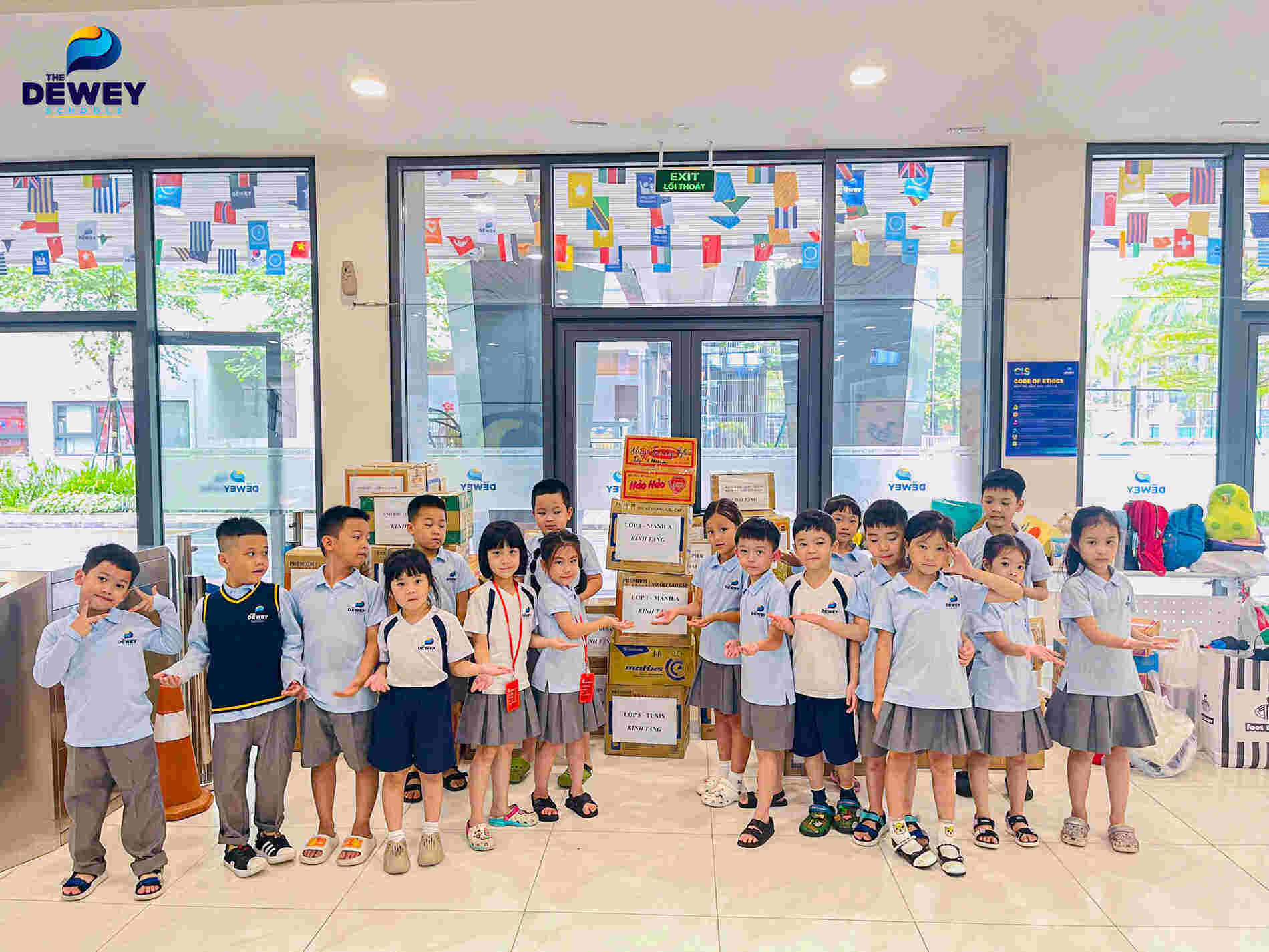 chung-tay-đóng-góp-cho-chương-trình-cover