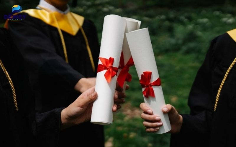 Ứng viên cần có bằng cử nhân cùng chuyên ngành ở hệ đại học