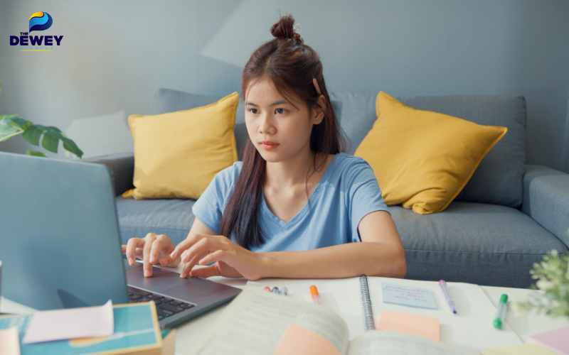 Học sinh làm bài test DISC trong không gian yên tĩnh 