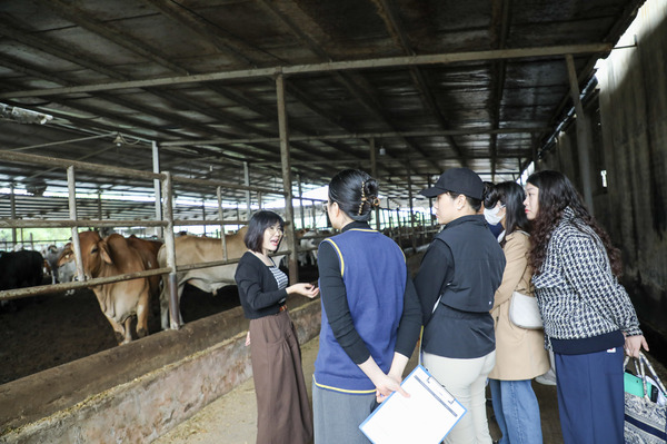 tham-quan-noi-cung-cap-thuc-pham-09