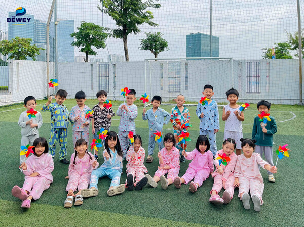 Spirit-Week-pyjamas-02