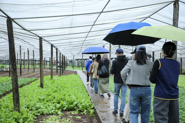 tham-quan-noi-cung-cap-thuc-pham-02