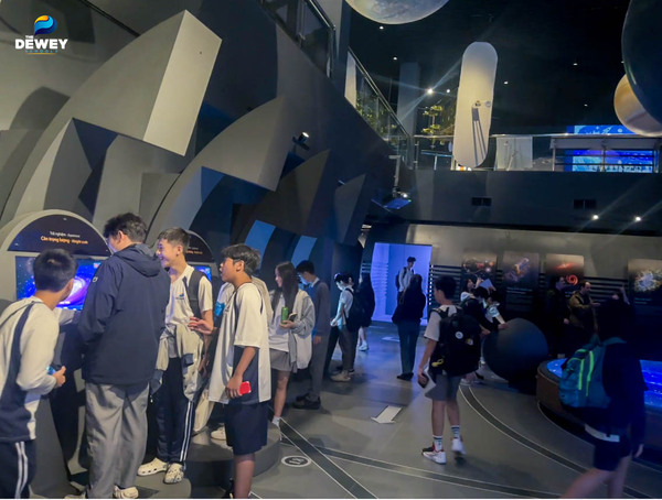 Bảo-tàng-Vũ-trụ-Việt-Nam-01