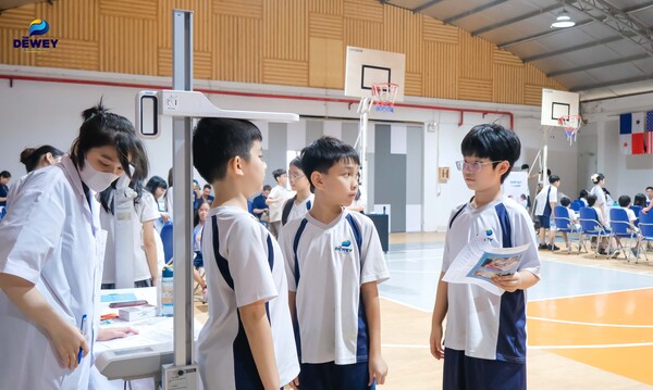 Khám-sức-khỏe-học-sinh-02