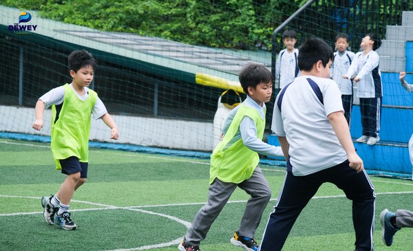 Khai-mạc-giải-bóng-đá-Tiểu-học-01