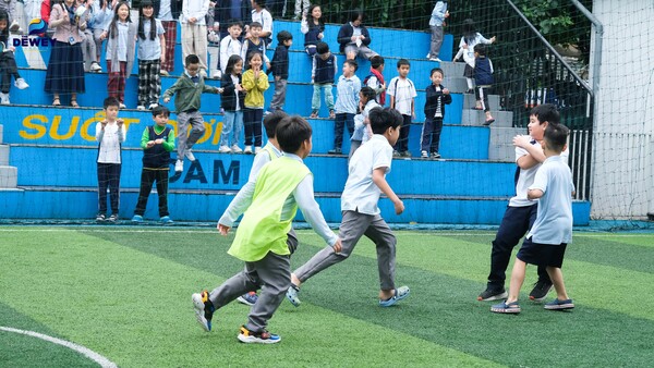 Khai-mạc-giải-bóng-đá-Tiểu-học-02