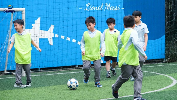 Khai-mạc-giải-bóng-đá-Tiểu-học-03