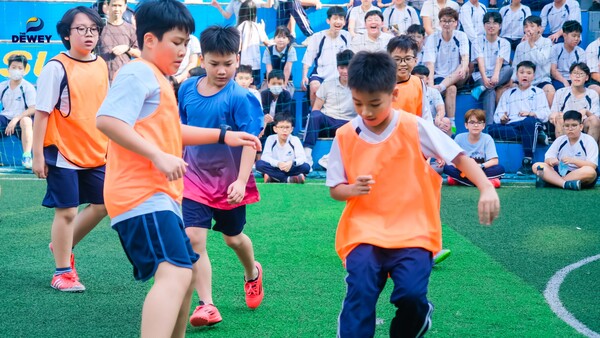 Chung-kết-bóng-đá-Tiểu-học-01