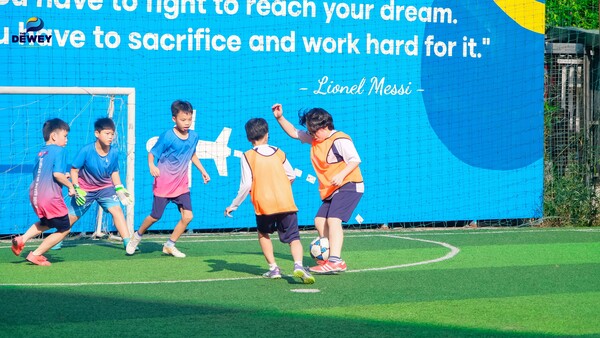 Chung-kết-bóng-đá-Tiểu-học-03