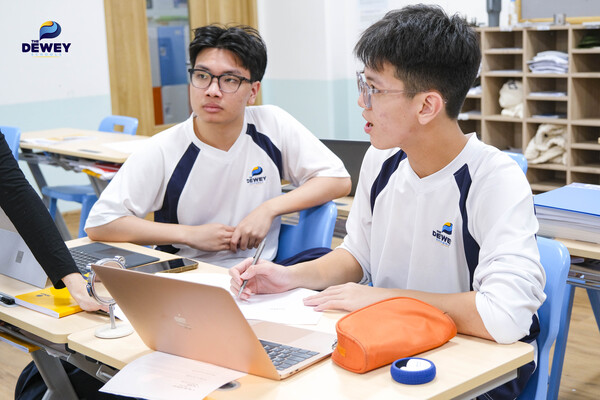 khóa-đào-tạo-Viết-Luận-OCP-04