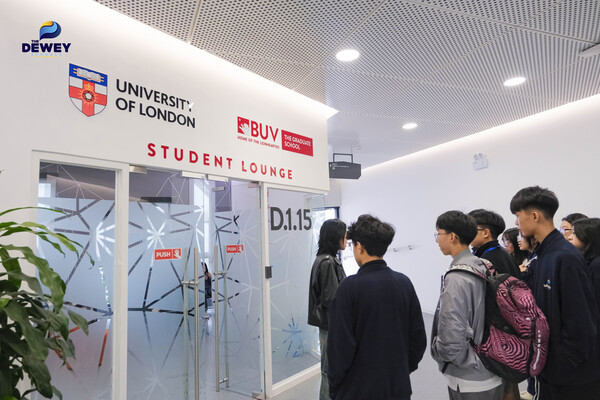 một-ngày-làm-sinh-viên-Đại-học-Anh-Quốc-BUV-06