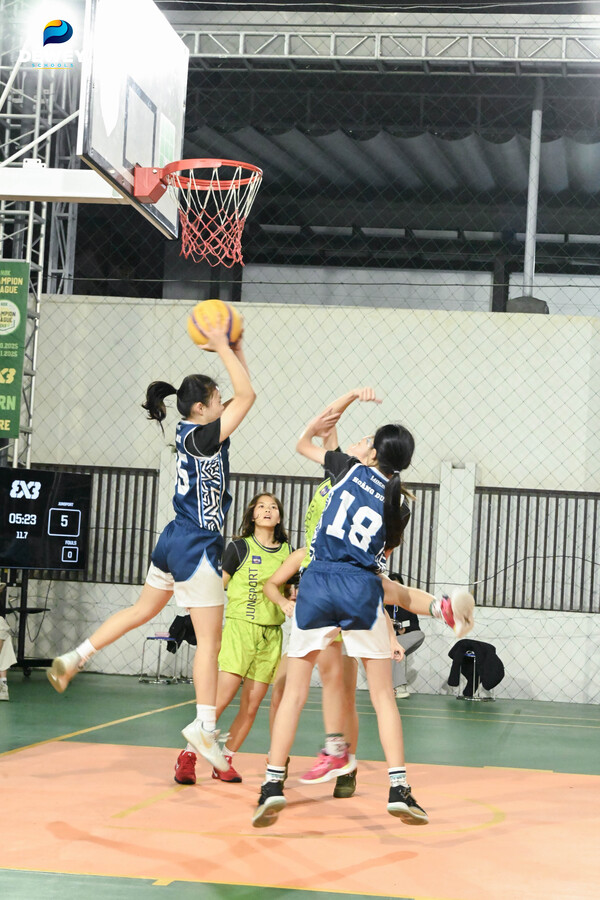 đội-tuyển bóng-rổ-nữ Dewey-07