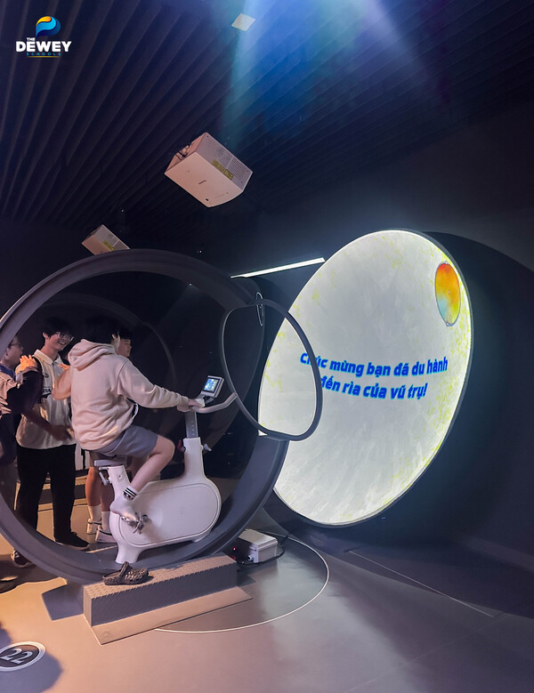 Bảo-tàng-Vũ-trụ-Việt-Nam-05