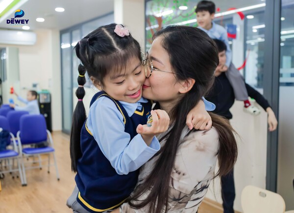 Em-đã-lớn-dewey-cg-09