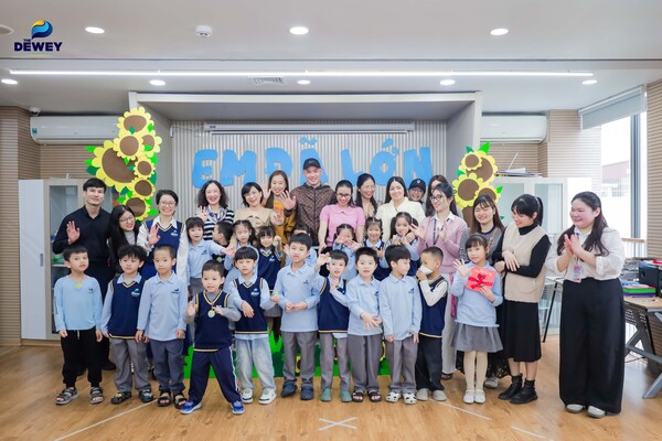 Em-đã-lớn-dewey-cg-10