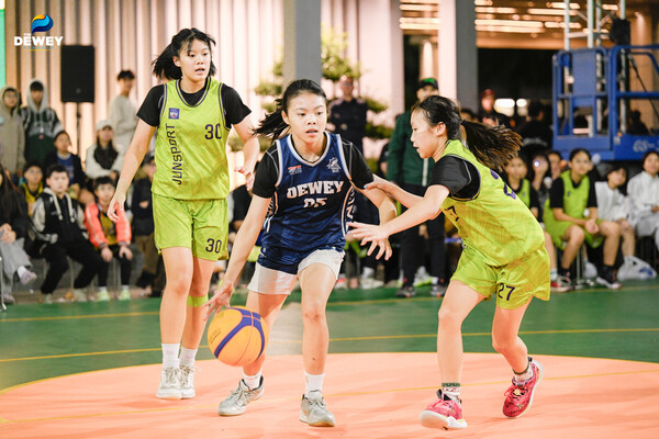 đội-tuyển bóng-rổ-nữ Dewey-01