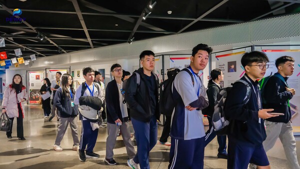 một-ngày-làm-sinh-viên-Đại-học-Anh-Quốc-BUV-07