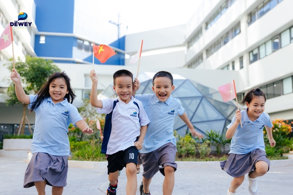 Bản-sắc-giáo-dục-TDS-10