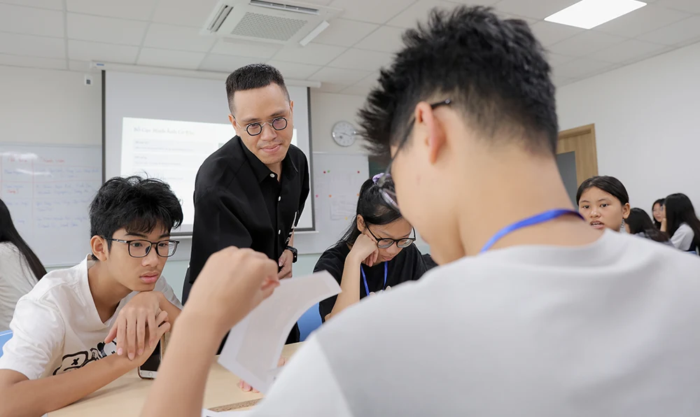 "1. Mô hình đào tạo & thực hành sản xuất truyền thông đa phương tiện hoàn toàn miễn phí dành cho học sinh toàn quốc.