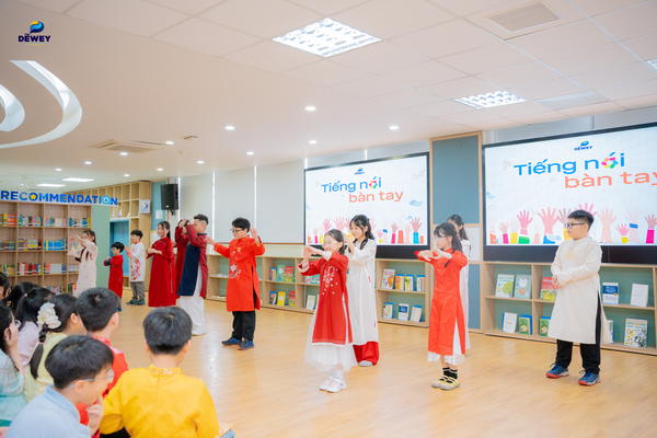 trien-lam-tieng-noi-ban-tay-dư-hai-phong-2