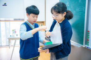 Toán-học-của-học-sinh-khối-7-cover