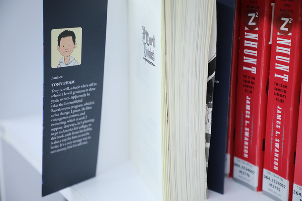 A-World-Divided-Trí-Dũng-9Zurich-3