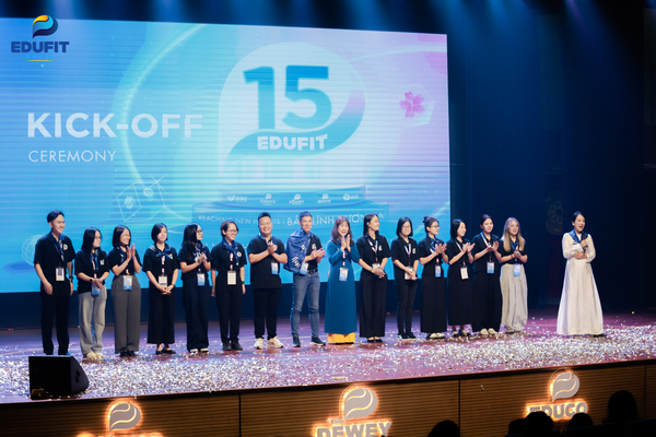 Recap-Kick-off-edutfit-15-năm-17