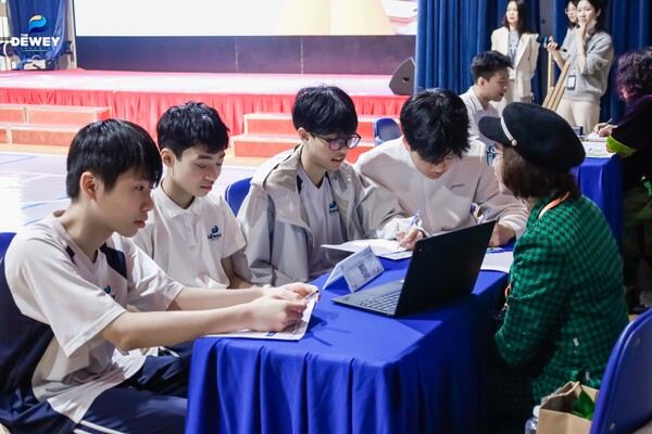 Recap-hướng-nghiệp-K9-11-3