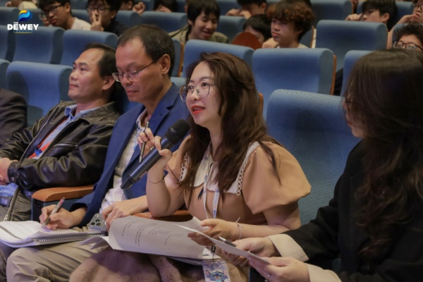 Nha-nghien-cuu-tuong-lai-3